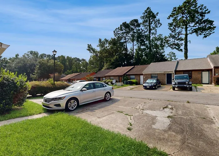 Ferienhaus Hike, Fish & Relax: Townhome W/ Patio! Tallahassee