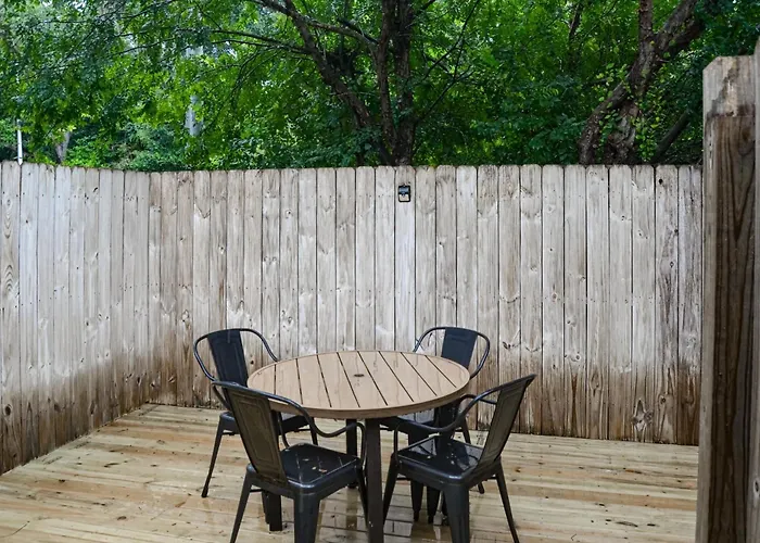 Holiday home Hike, Fish & Relax: Townhome W/ Patio! Tallahassee